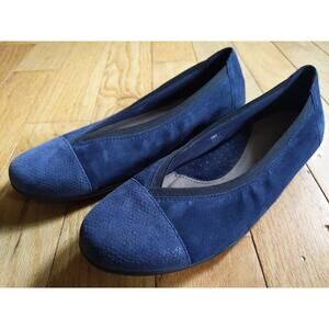 EARTH Navy Blue Leather Ballet Flats Size 10 Comfort Sole Textured Cap Toe